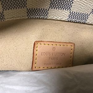sr4125 louis vuitton